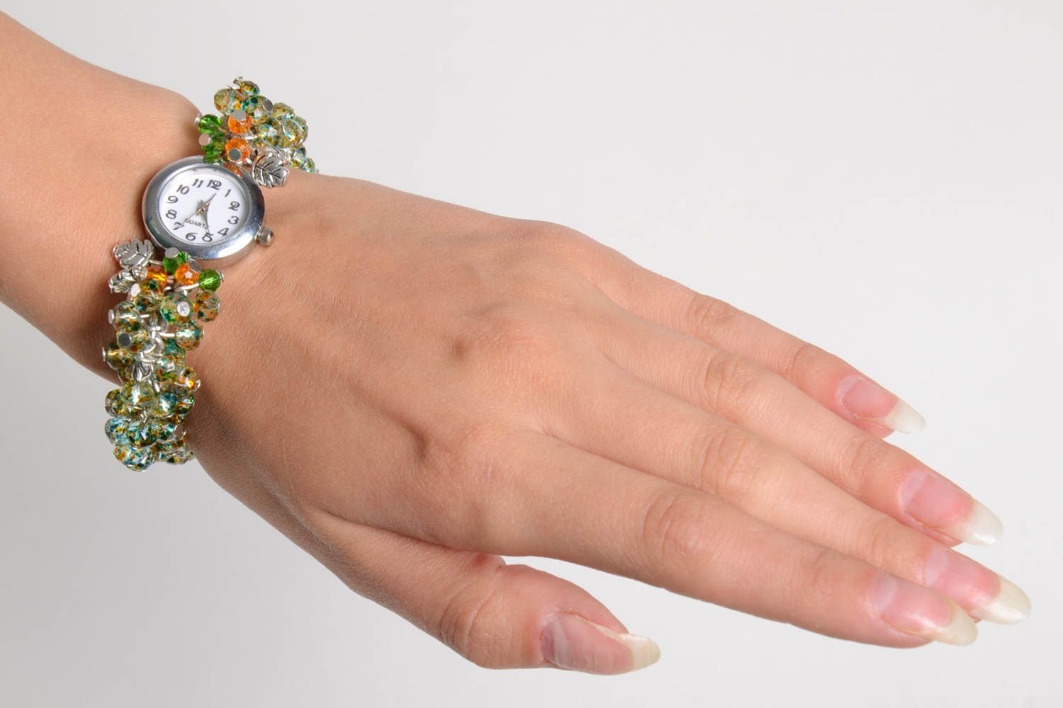 Модный браслет хэнд мейд необычные часы очень стильные браслет из бусин фото 2