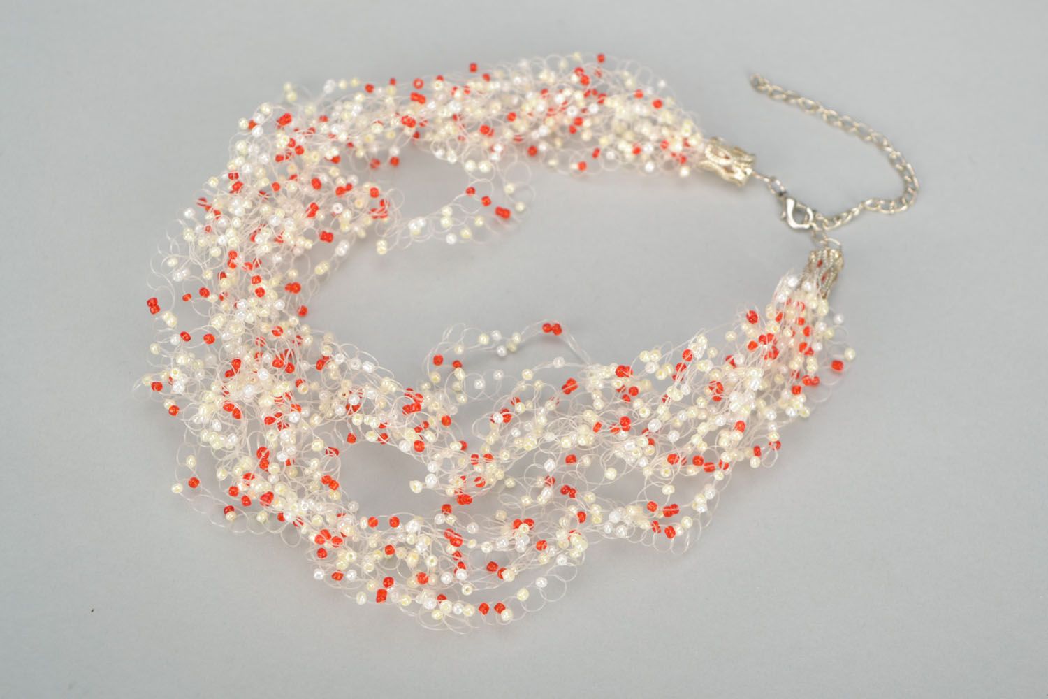 Airy beaded necklace White and Red photo 2