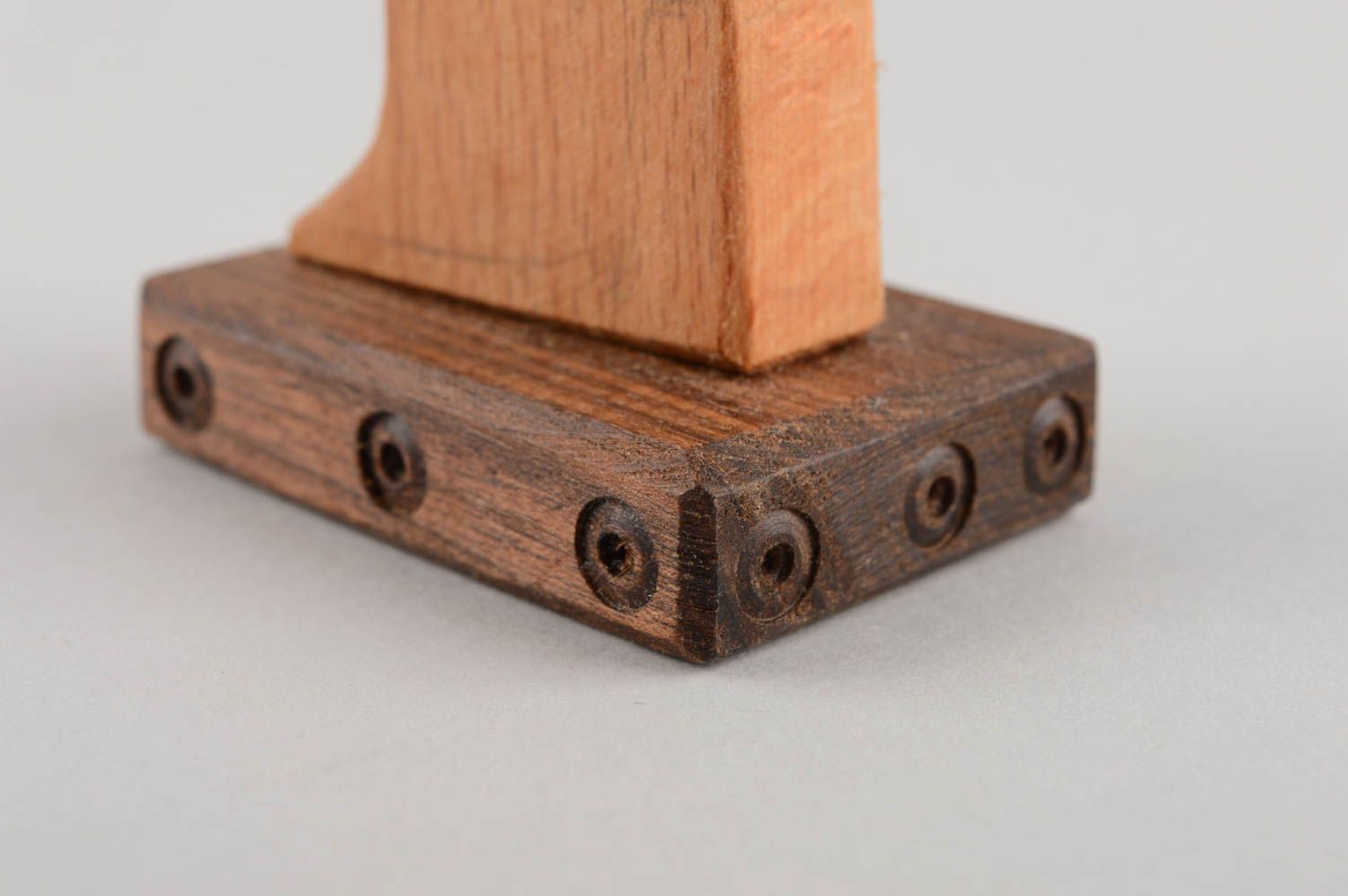Figura de madera artesanal con forma de reloj de arena original foto 5