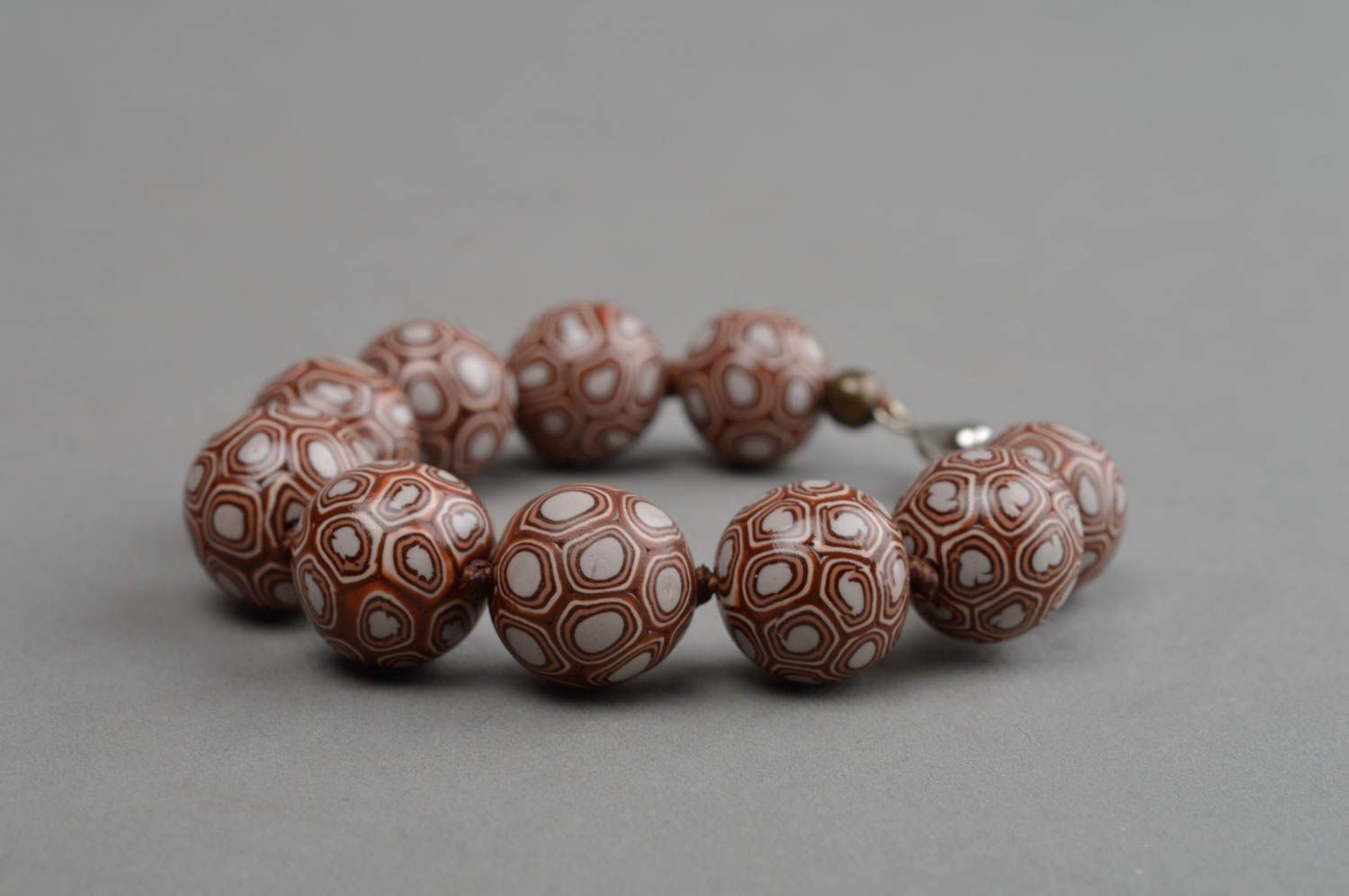 Brown eight beads bracelet for girls photo 3