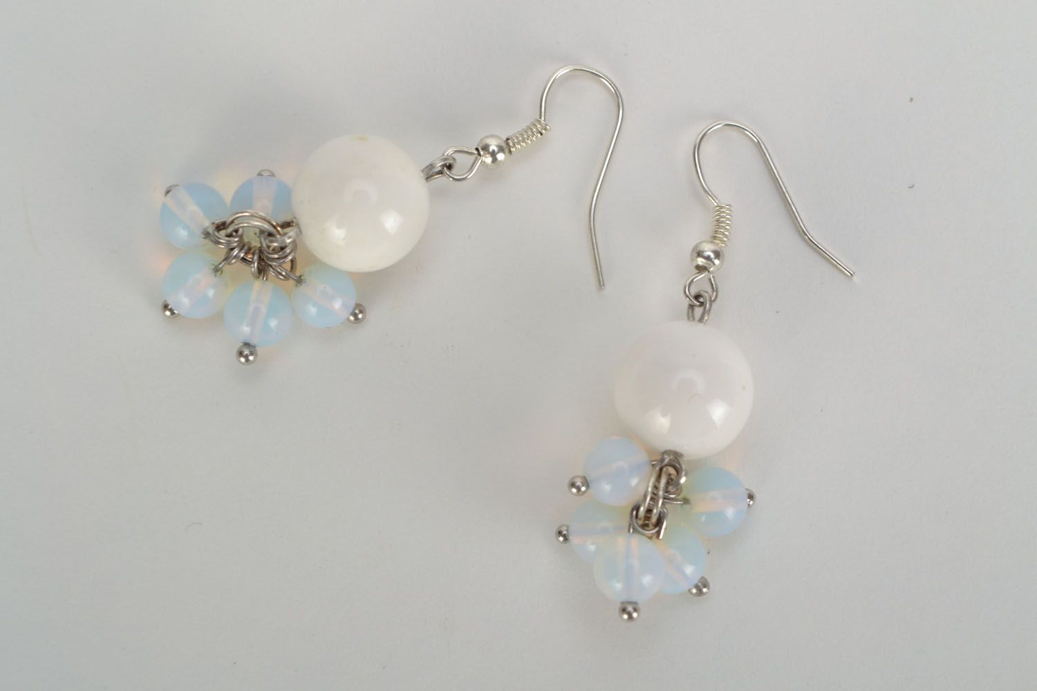 Earrings with white agate and moonstone photo 3