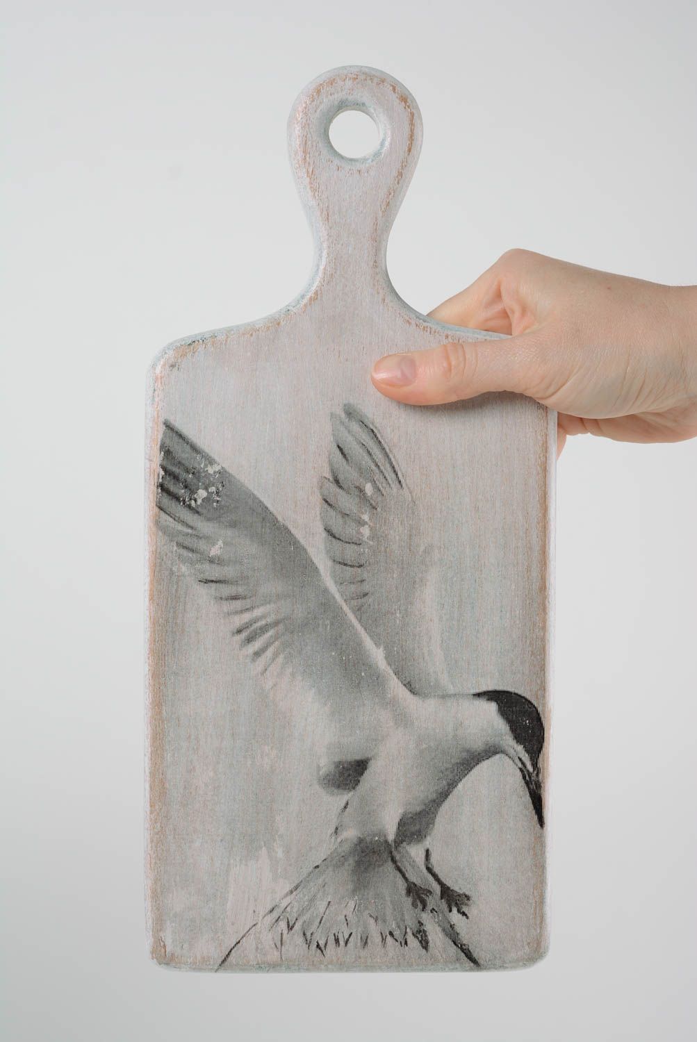 Planche à découper en bois en serviettage avec image d'oiseau faite main grise photo 5