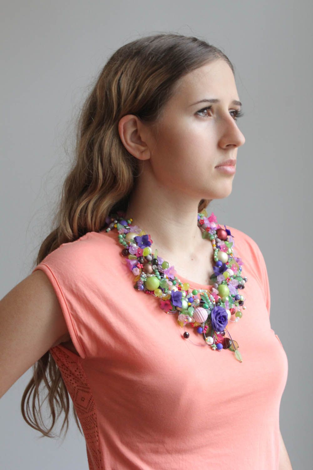 Multi coloured necklace photo 5