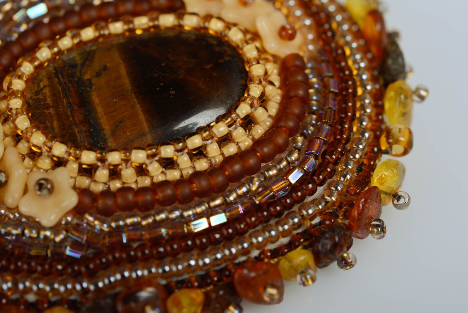 Handmade brown bead embroidered brooch on leather basis with tiger's eye stone photo 5