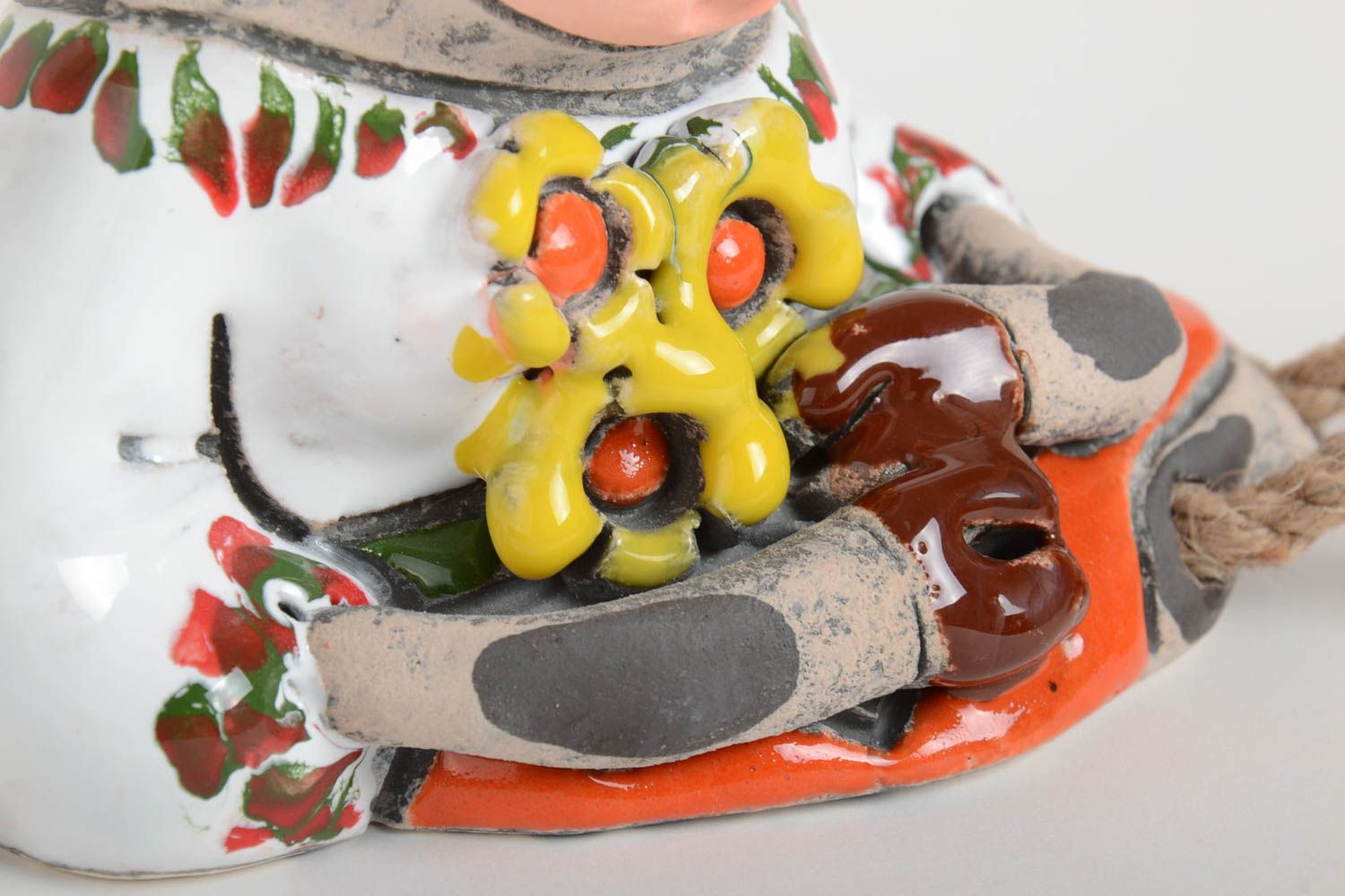 Hucha de cerámica hecha a mano elemento decorativo alcancía decorada Vaquita foto 4