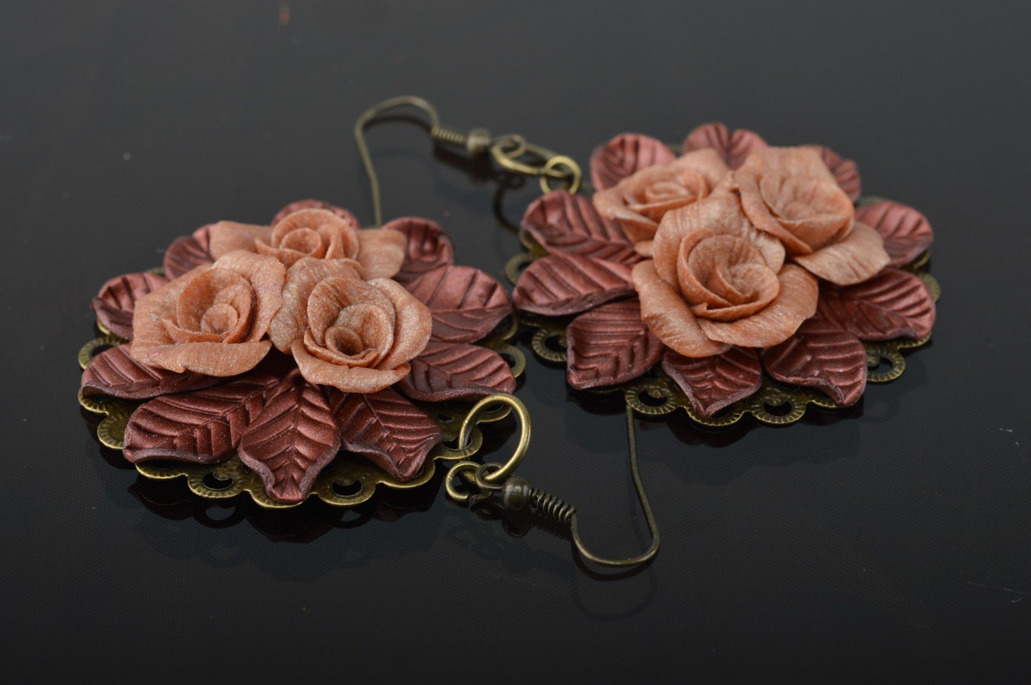 Handmade polymer clay round earrings with roses in vintage style photo 1