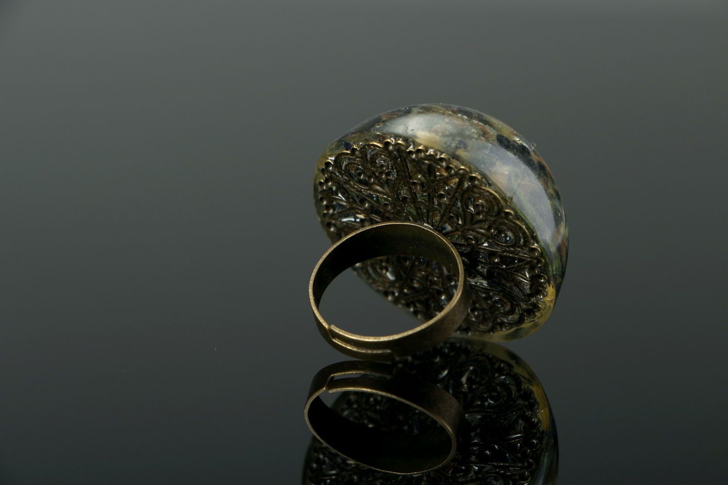 Epoxy ring with lavender photo 3
