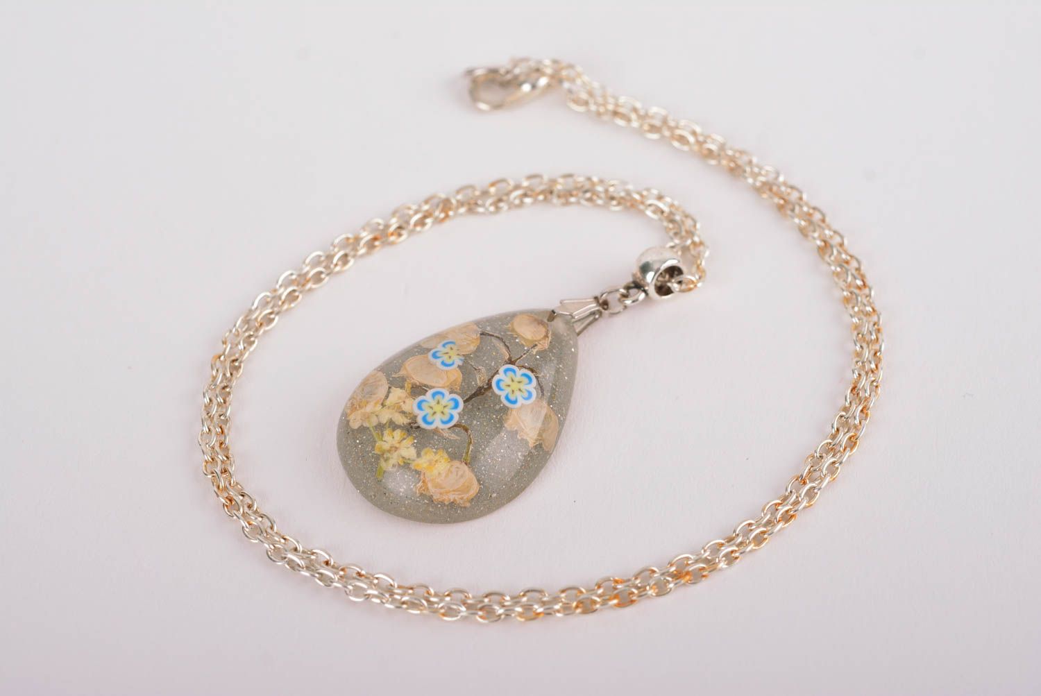 Beautiful handmade epoxy pendant metal necklace with real flowers gifts for her photo 3