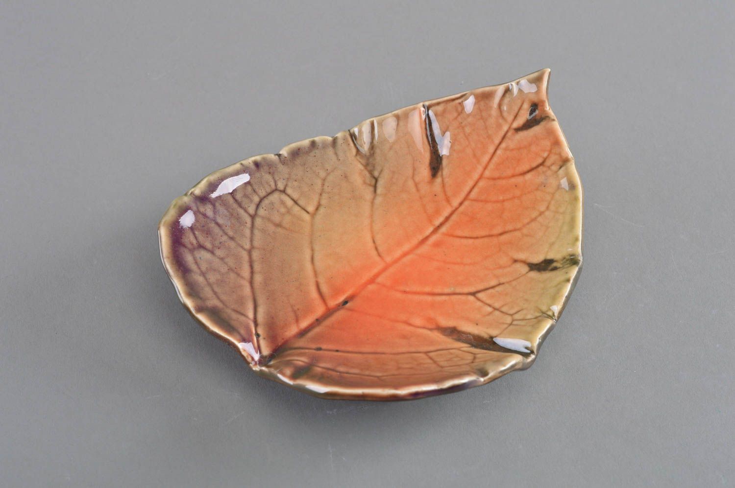 Beautiful handmade leaf shaped porcelain cookie plate painted with glaze photo 1
