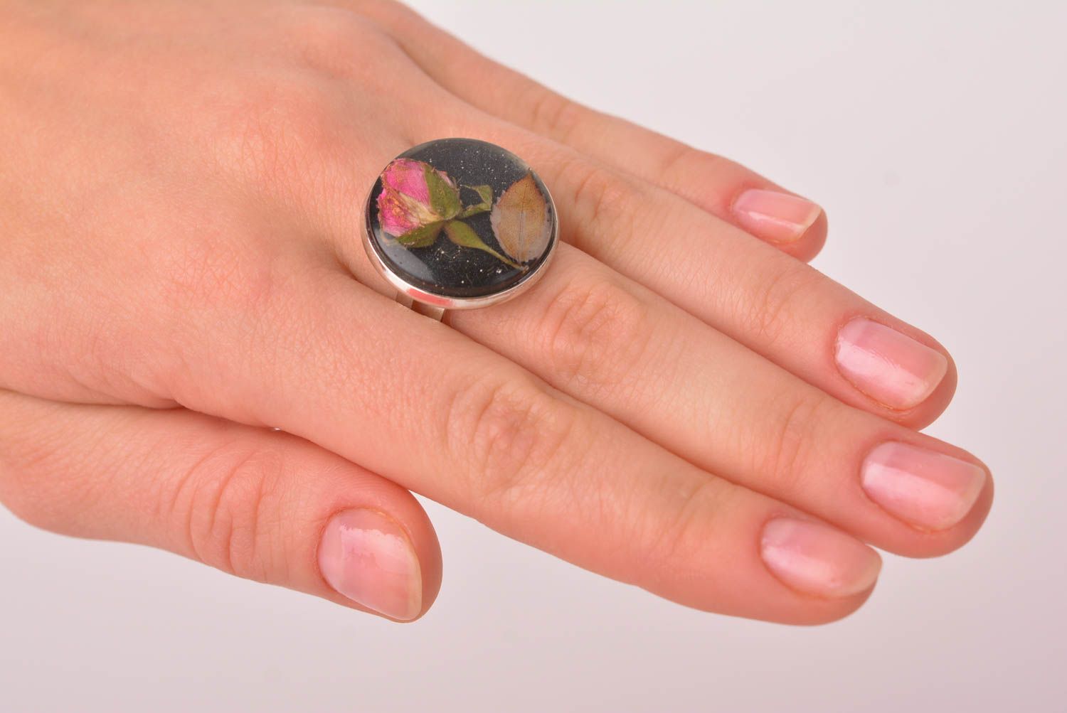 Handmade Damen Modeschmuck Accessoire für Frauen Blumen Ring mit echter Rose foto 3