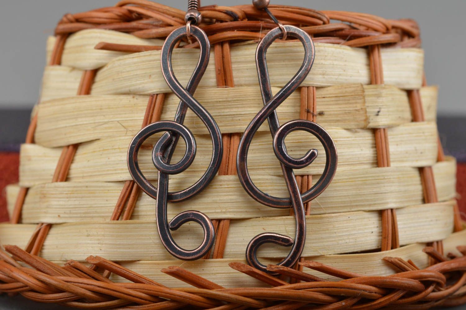 Lange Ohrringe aus Kupfer handgemacht originell Warmschmieden Technik  foto 1
