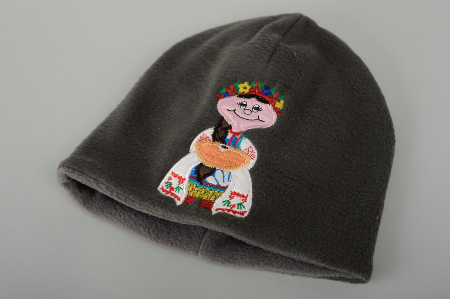 Children's fleece hat with drawing photo 3
