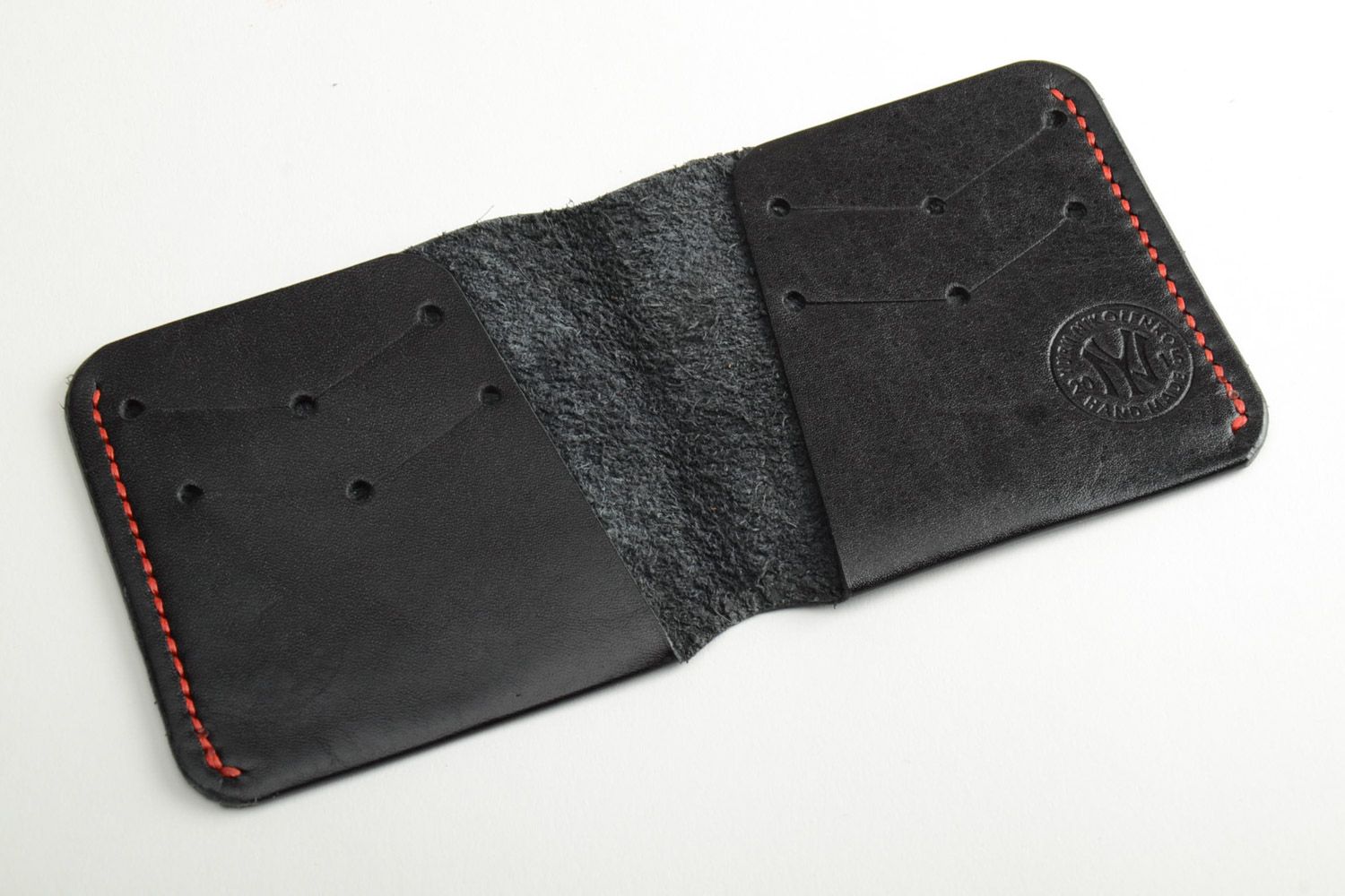 Мужской кожаный кошелек ручной работы черный оригинальный подарок фото 3