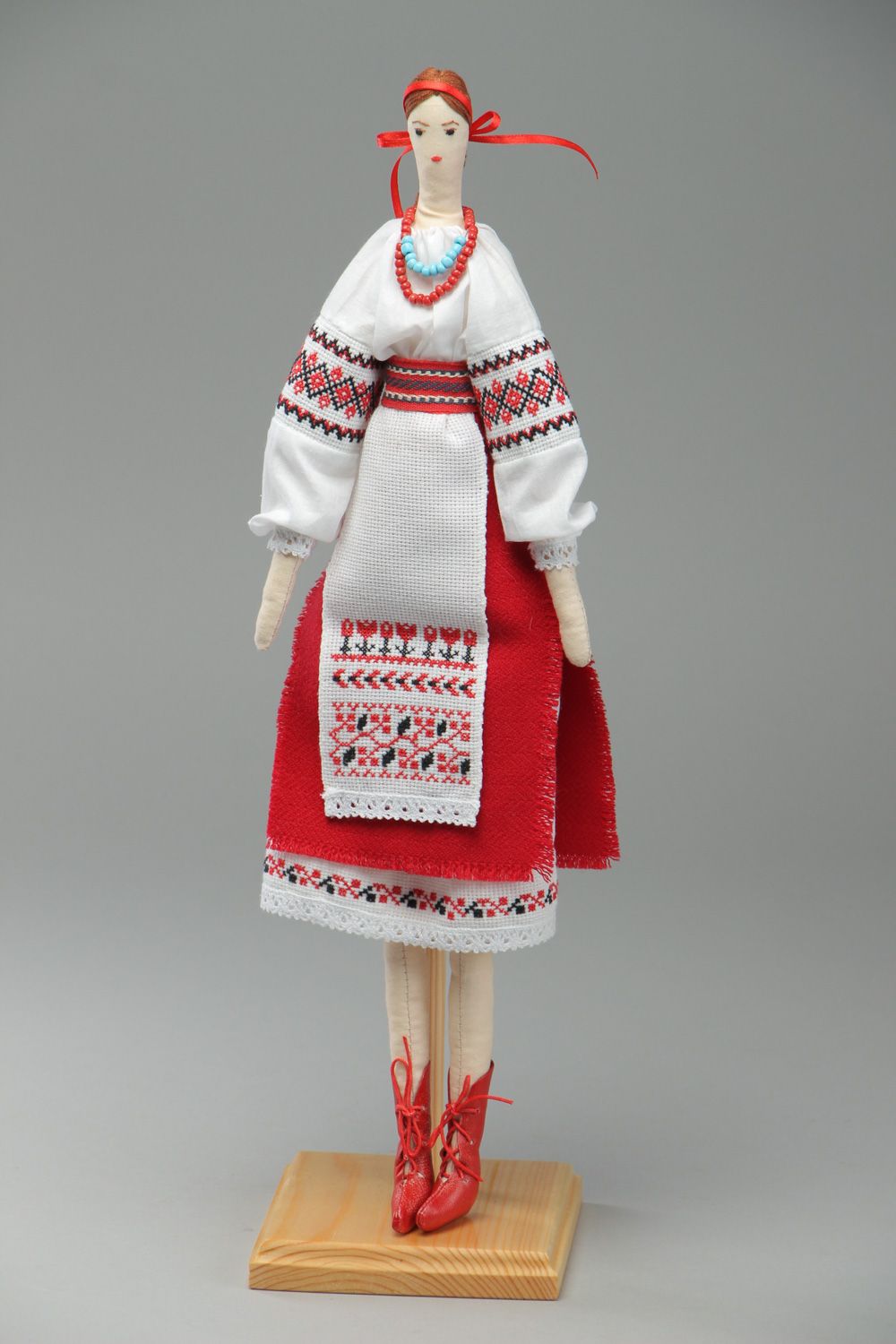 Кукла ручной работы в национальном костюме декоративная большая тряпичная  фото 1