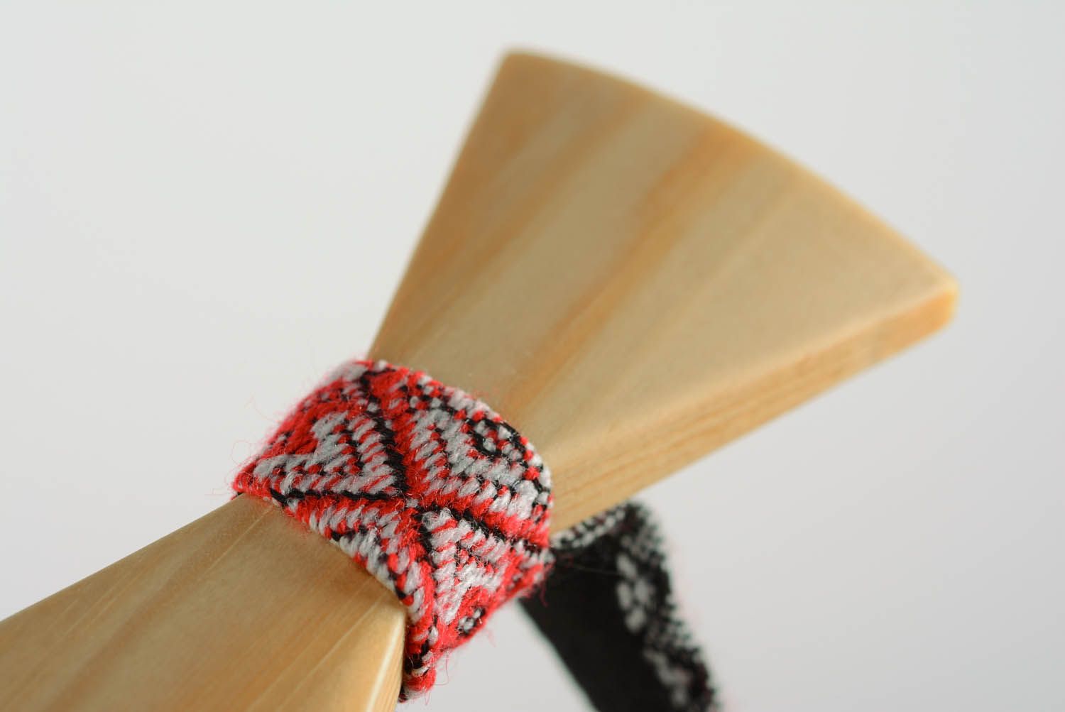 Деревянный галстук-бабочка Этно фото 4