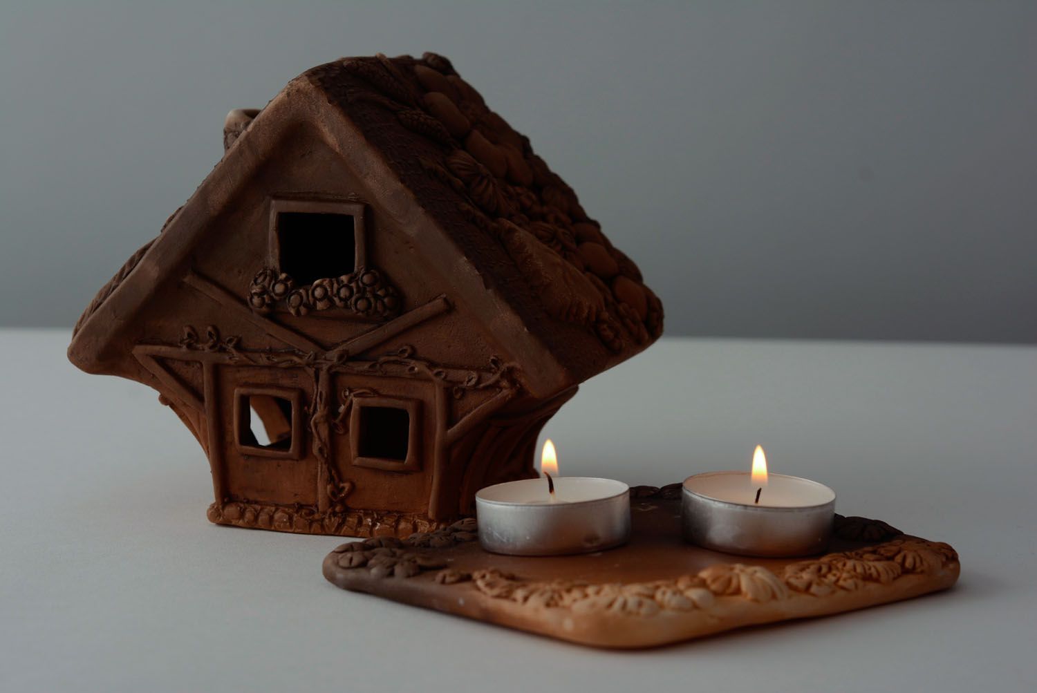 Clay candle holder Flower House photo 1