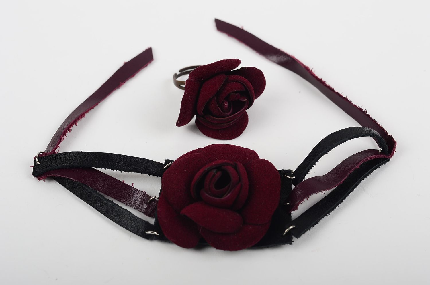 Set de Bijoux fait main en cuir avec roses bordeaux design Cadeau femme photo 1