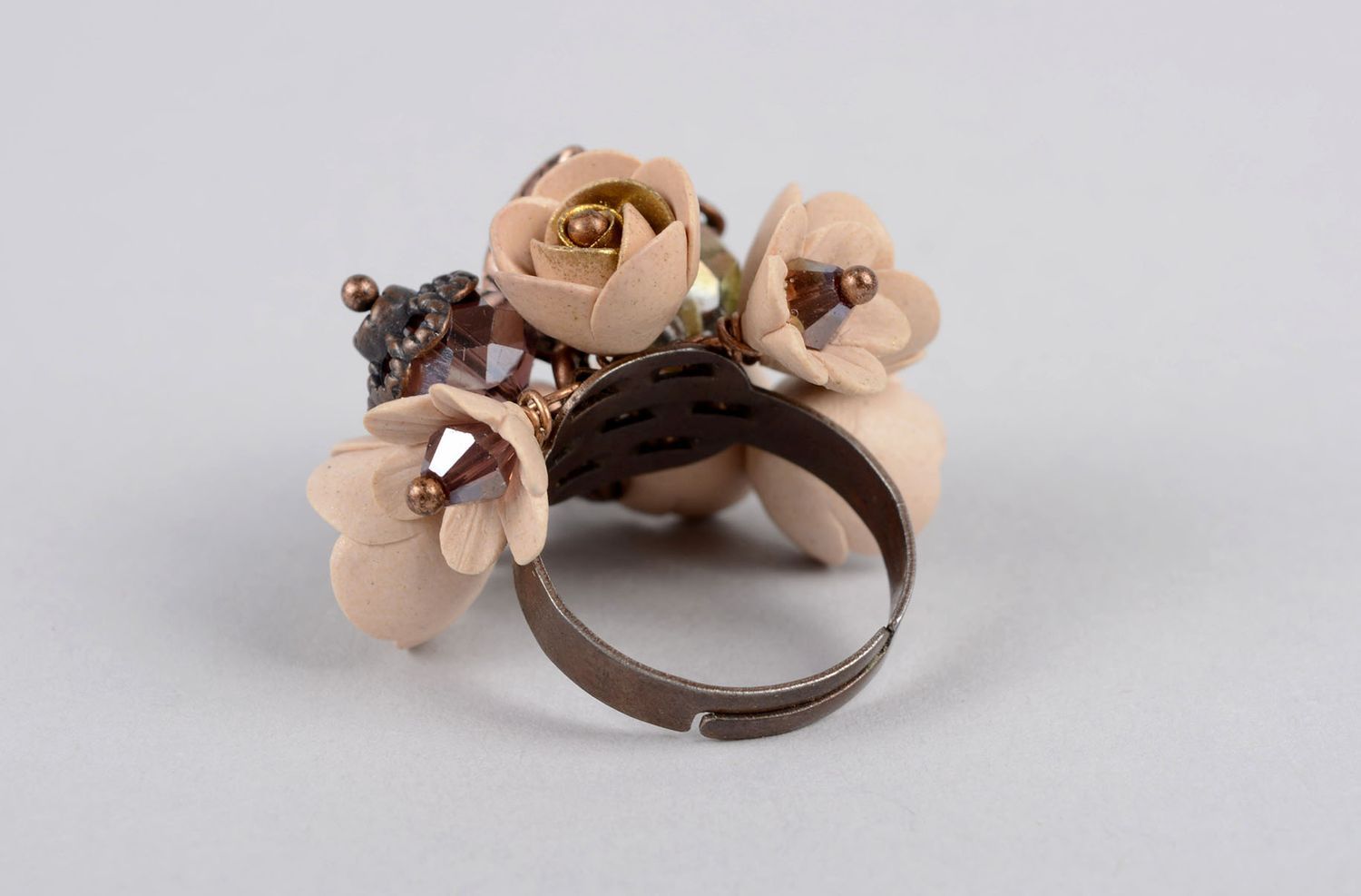 Handmade Polymer Schmuck Blumen Ring Accessoire für Frauen cremefarbene Blumen foto 4