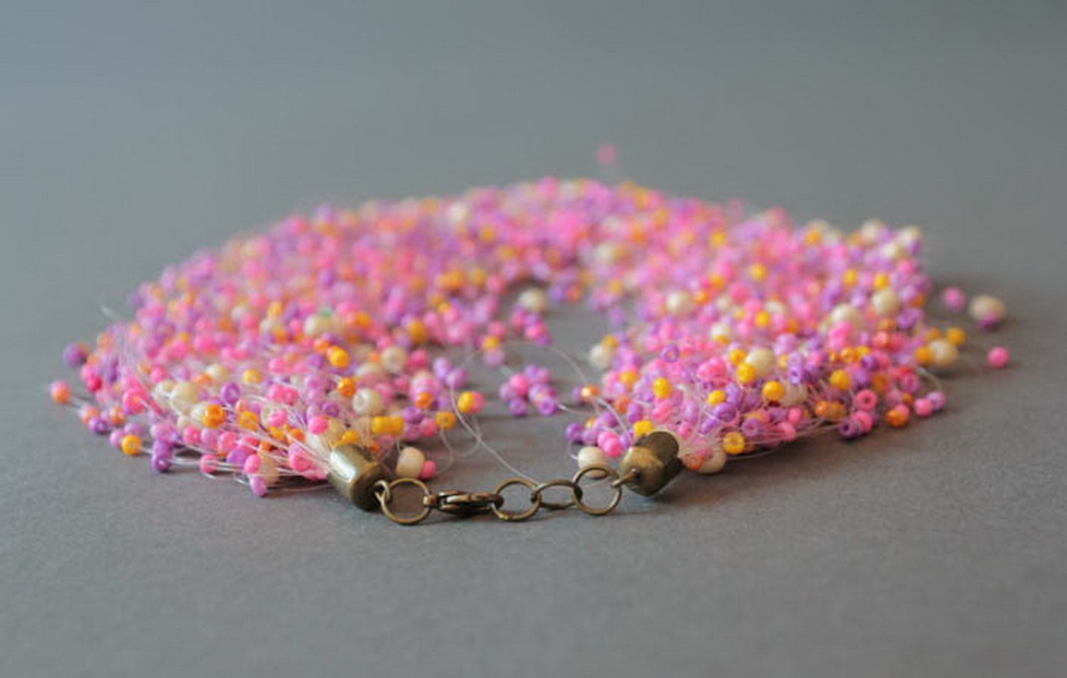 Crochet bead necklace with fishing line  photo 8
