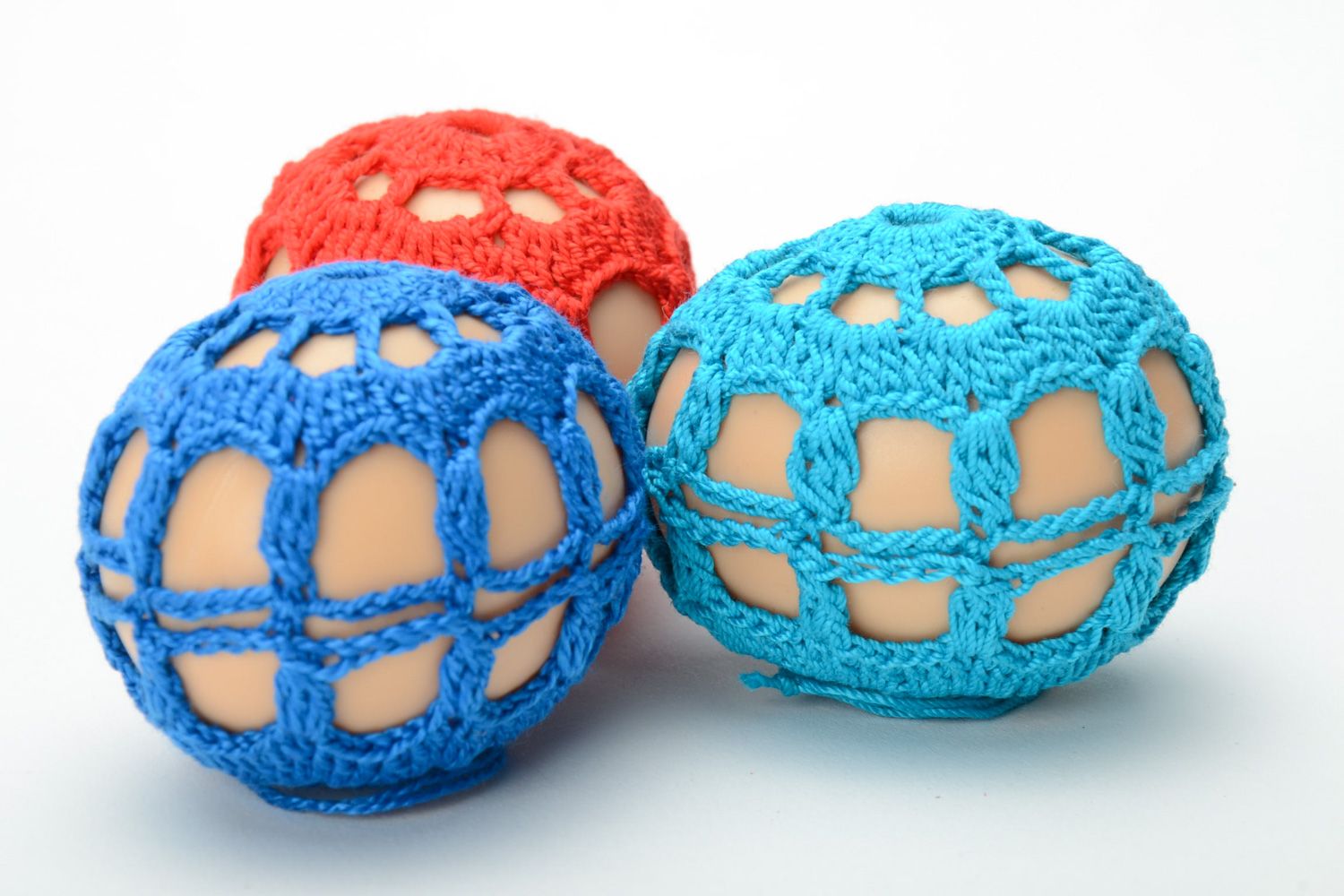 Пасхальные яйца декоративные оплетенные нитками подвески для дома фото 3