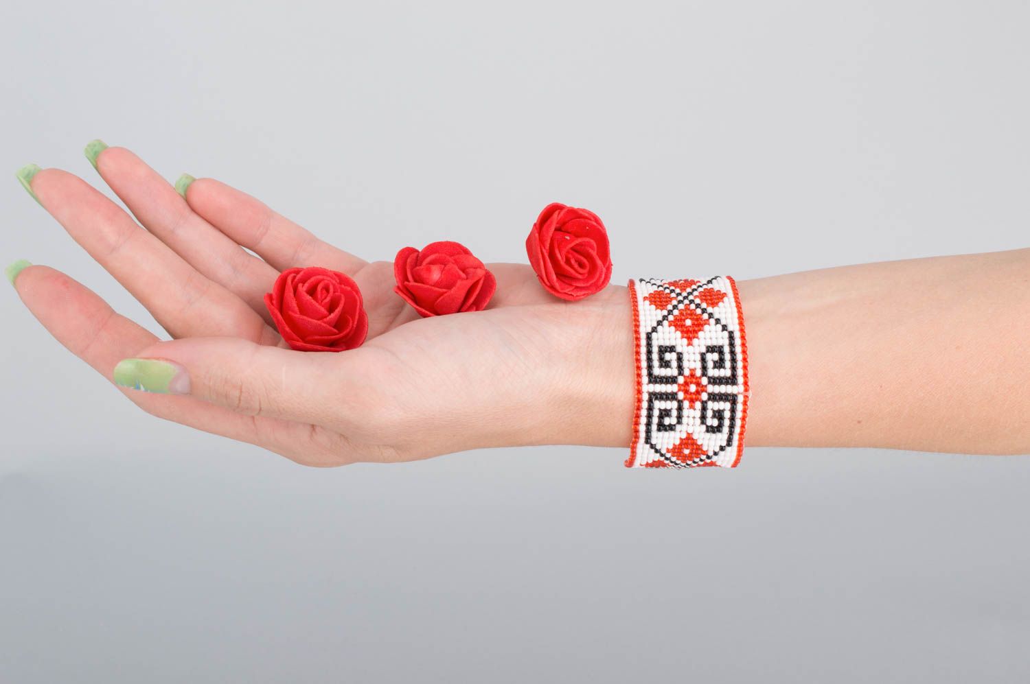 Rocailles Armband handmade Designer Schmuck Frauen Accessoire im Ethno Style foto 5
