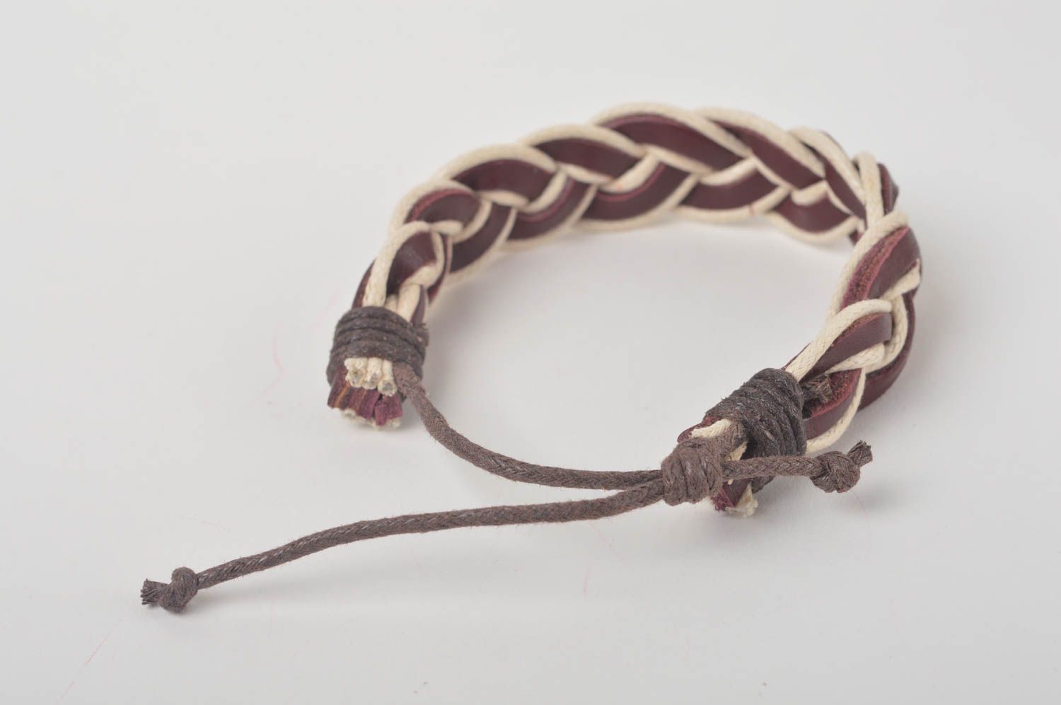 Коричневый браслет ручной работы женский браслет из кожи дизайнерское украшение фото 4