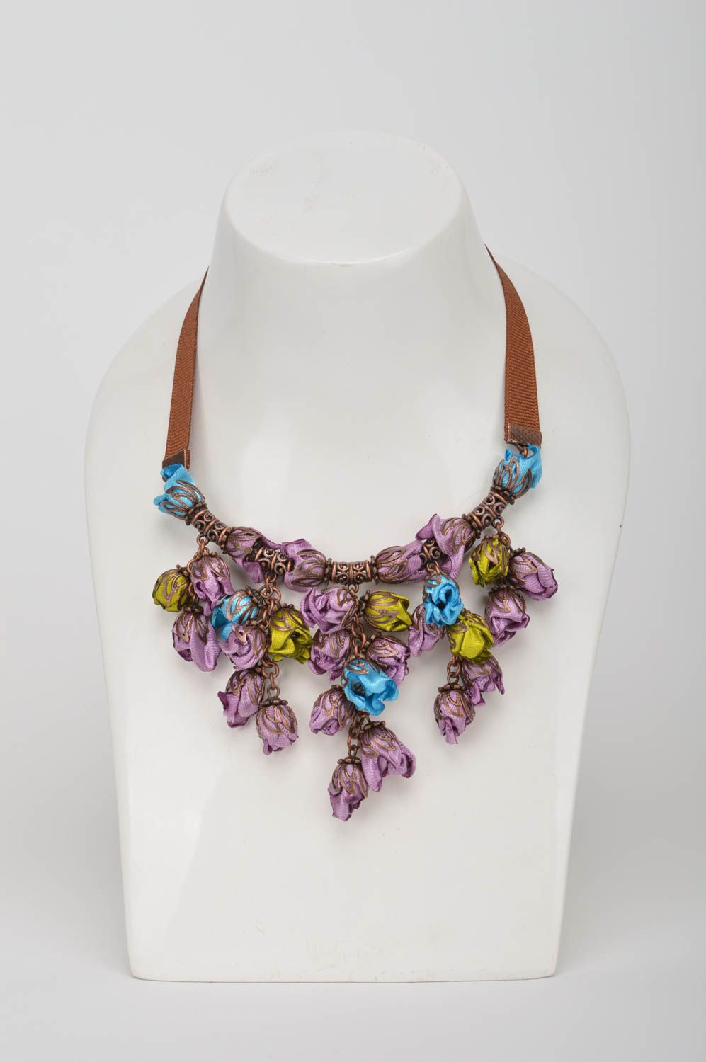 Textile necklace with flowers handmade satin necklace evening jewelry for women photo 1