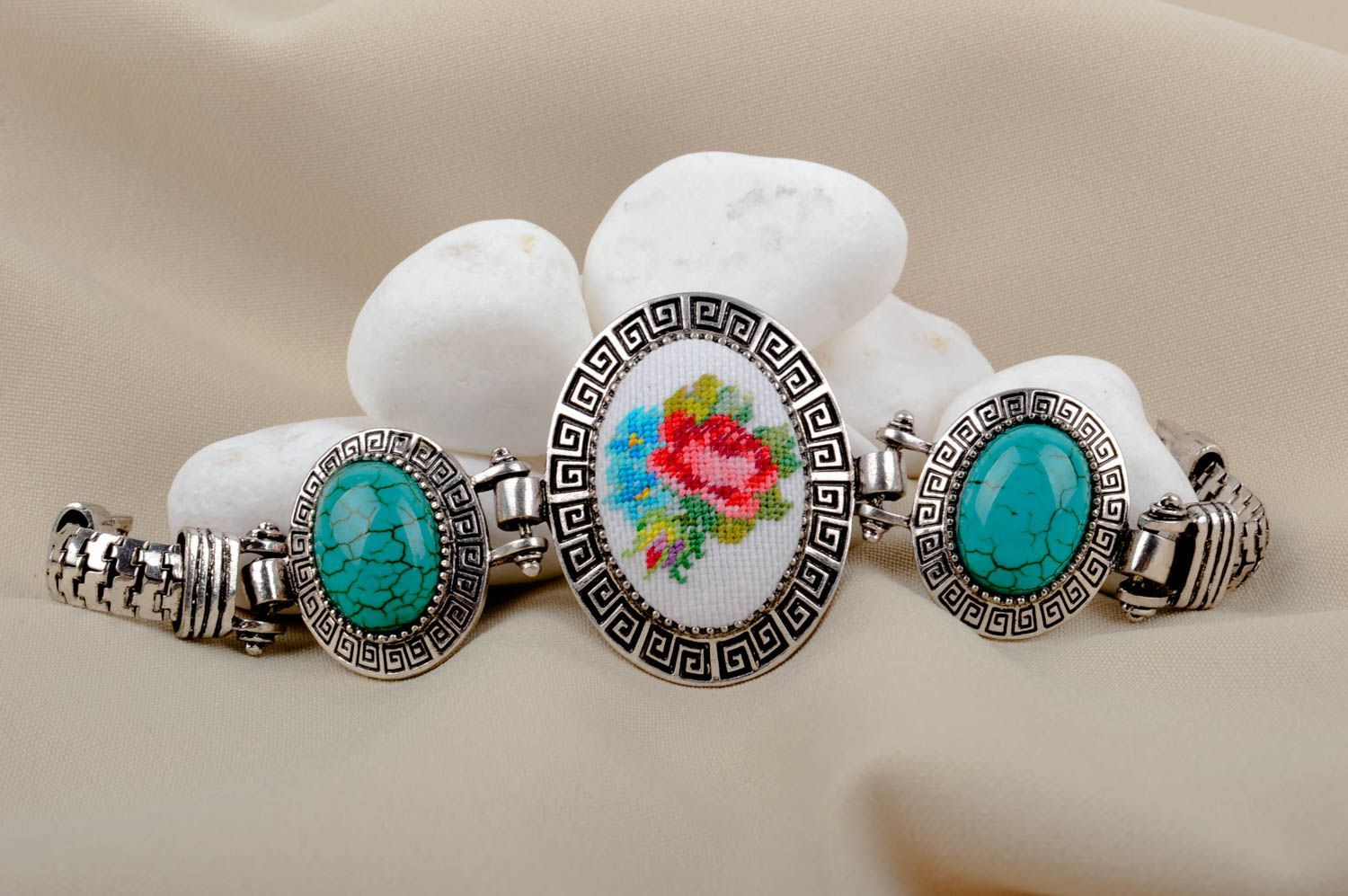 Bracelet métal Bijou fait main design unique turquoise Accessoire femme photo 1