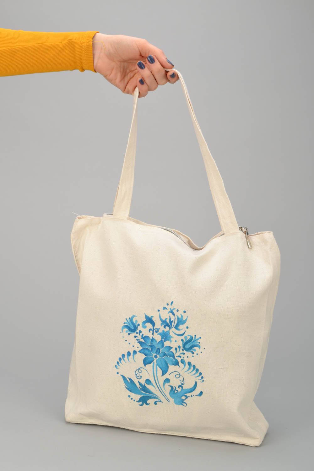 Textil Handtasche in Weiß mit blauen Blumen foto 2