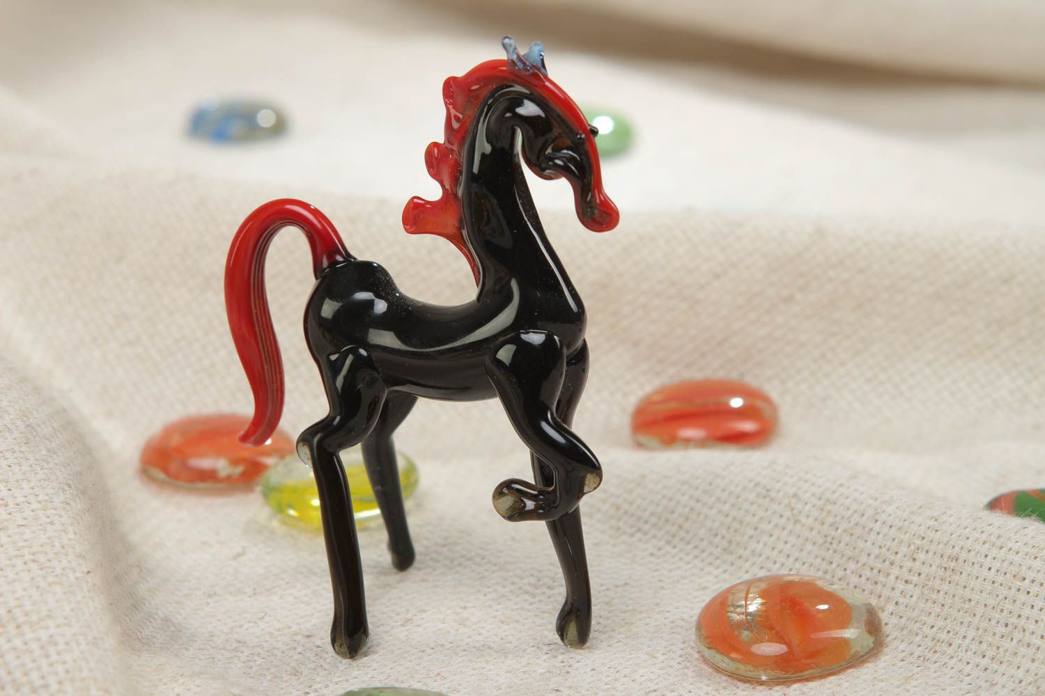 Figurine cheval en verre au chalumeau faite main noire petit objet de décoration photo 5