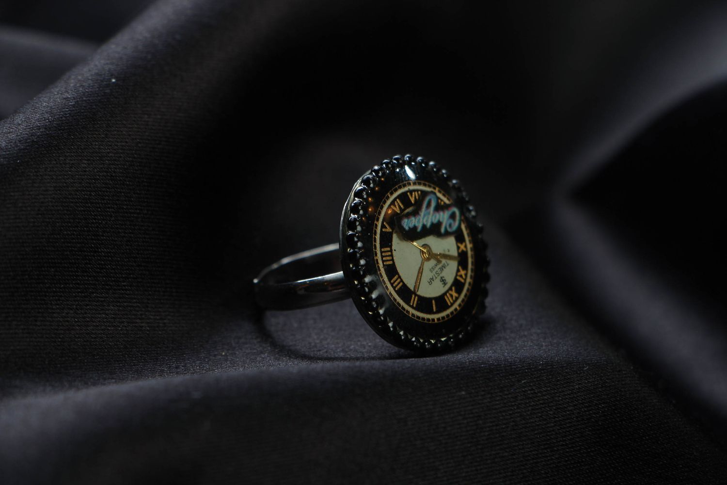 Round ring in steampunk style photo 1