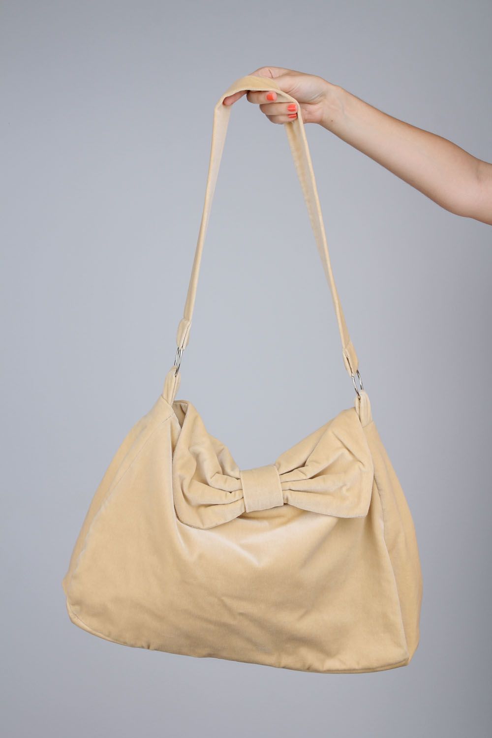 Gros sac à épaule en velours fait main beige original cadeau pour femme photo 2