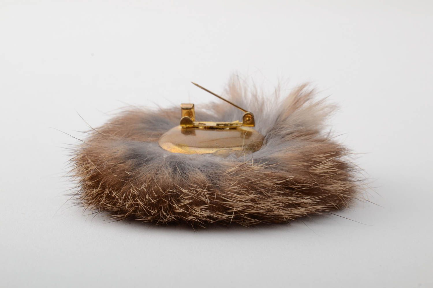 Handmade designer round volume rabbit fur brooch with large rhinestone photo 4