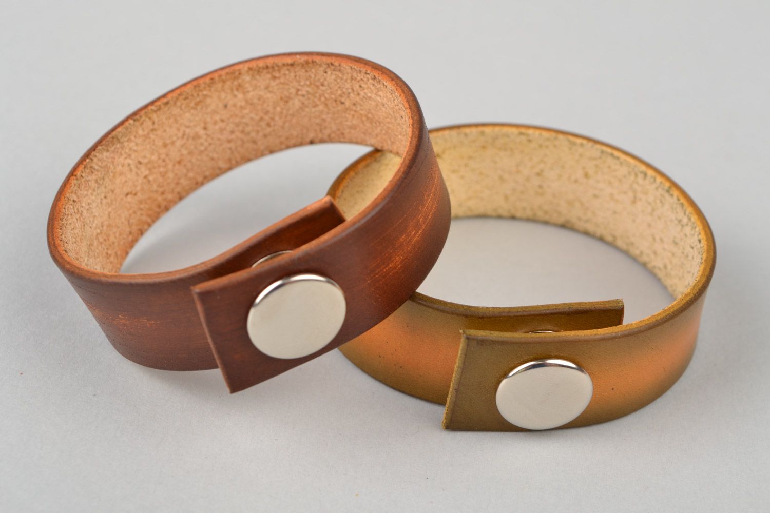 Ensemble de bracelets en cuir brun et moutarde unisexe fait main 2 pièces  photo 4