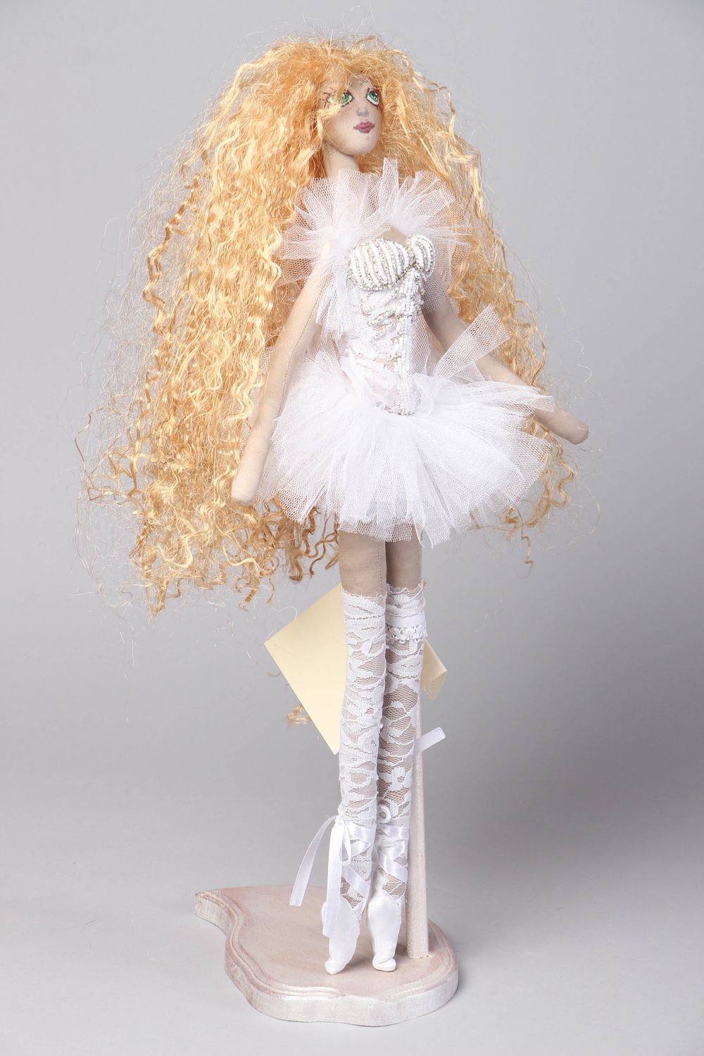 Авторская кукла  для девочки балерина на подставке  фото 1