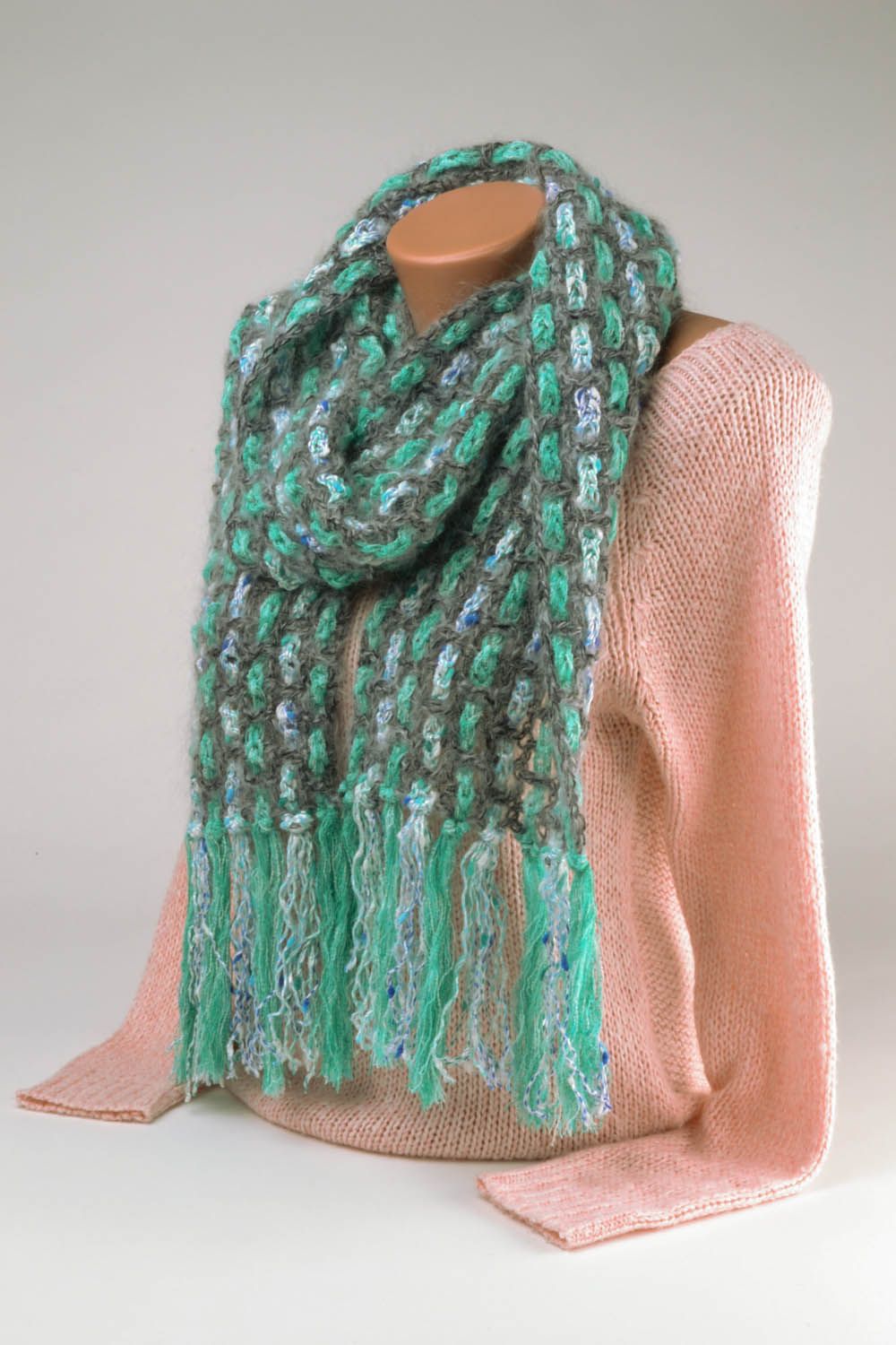 Écharpe tricotée au crochet gris turquoise photo 1