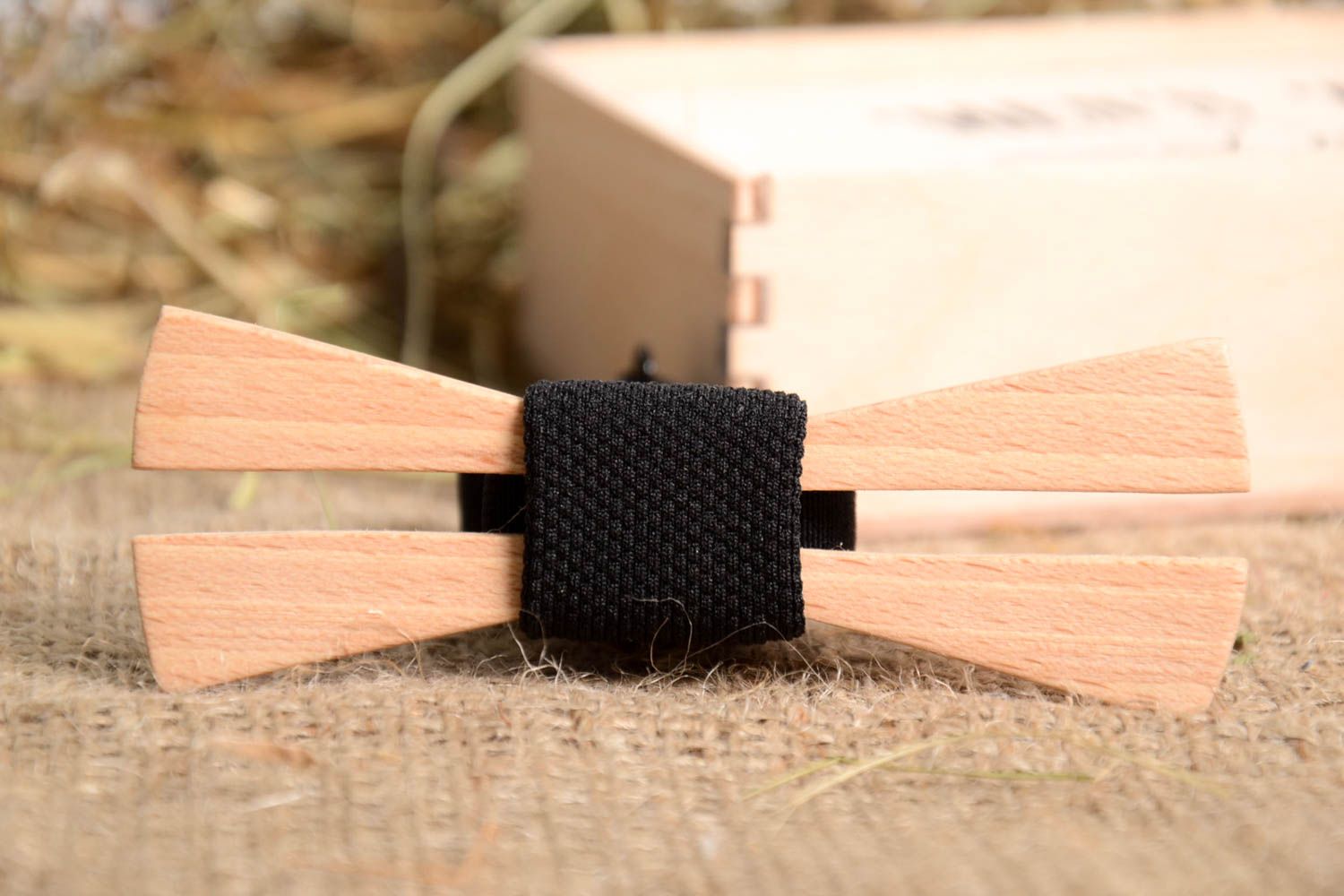 Pajarita moderna hecha a mano de madera corbata de moño accesorio para hombres foto 1