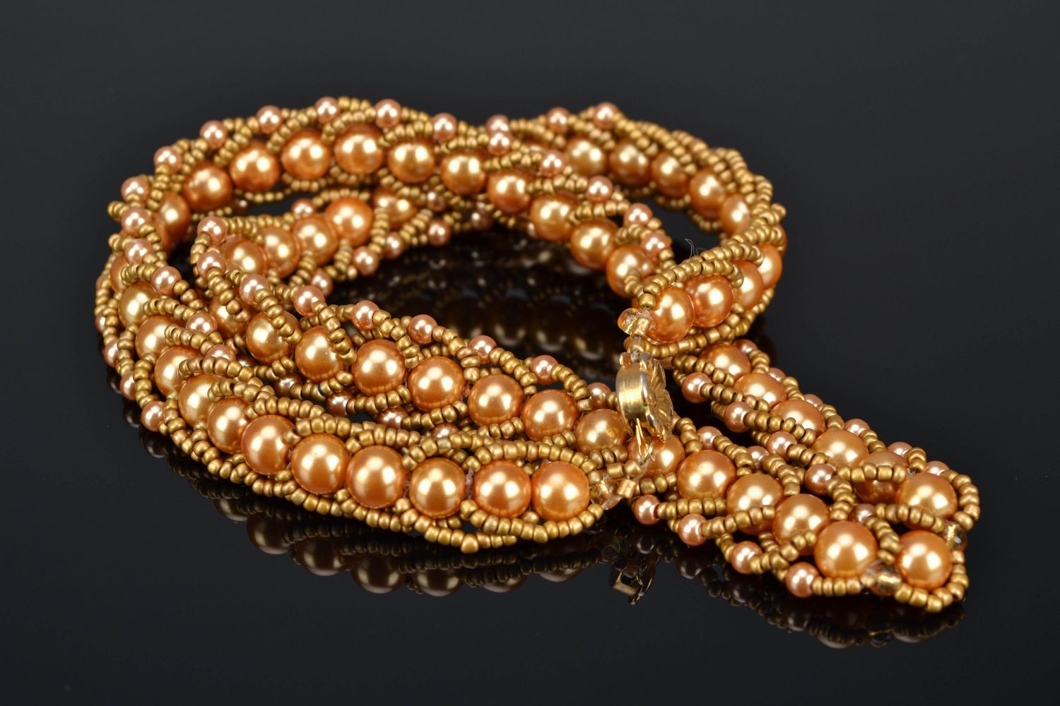 Goldfarbenes Collier aus Glasperlen handmade foto 4