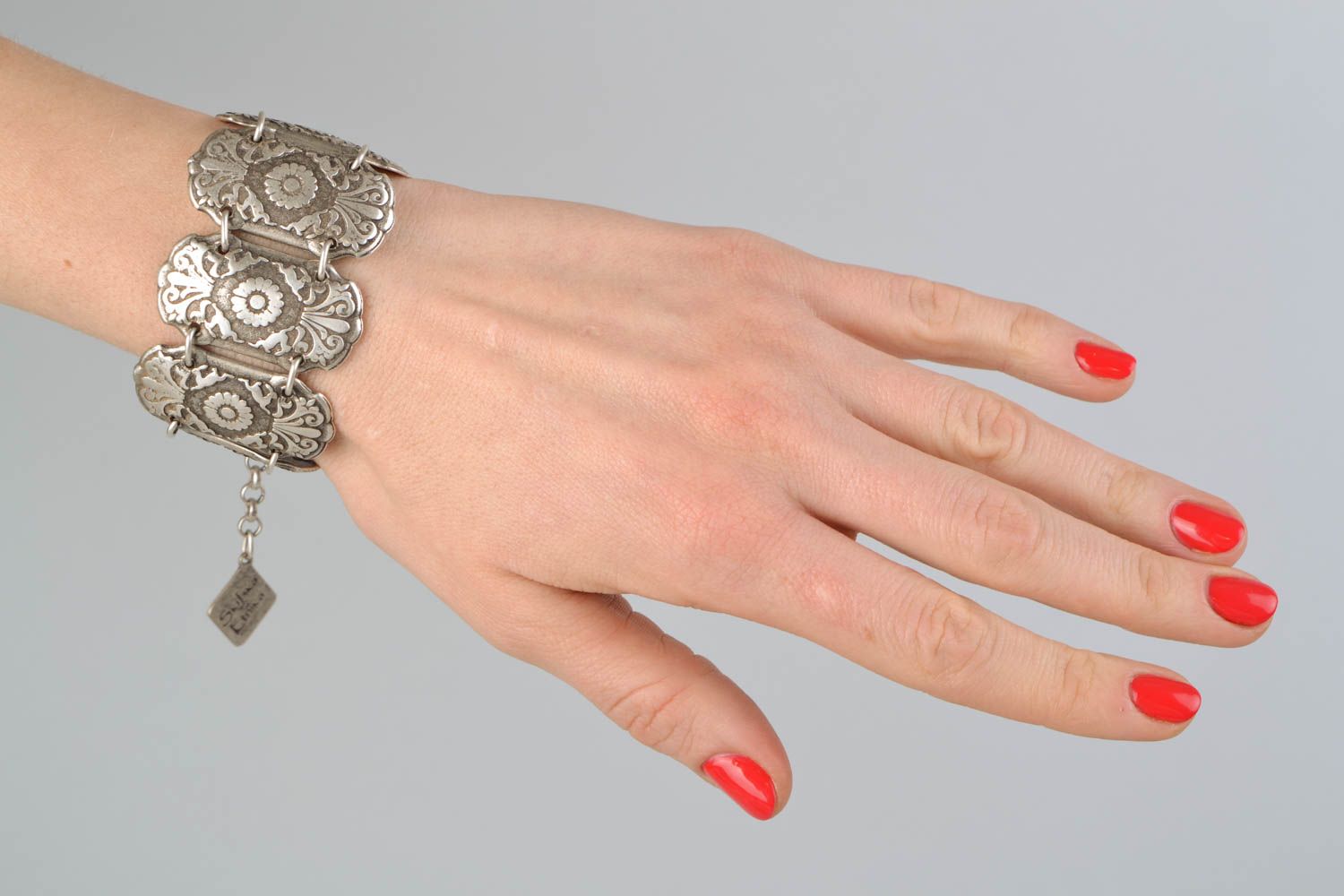 Bracelet en métal original fait main sur élastique style ethnique Aphrodite photo 2