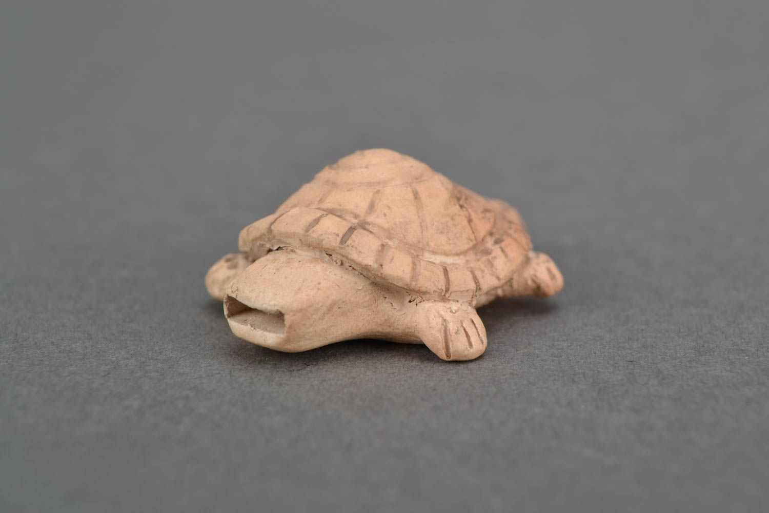 Handgemachte Lippenpfeife aus Ton Schildkröte foto 5