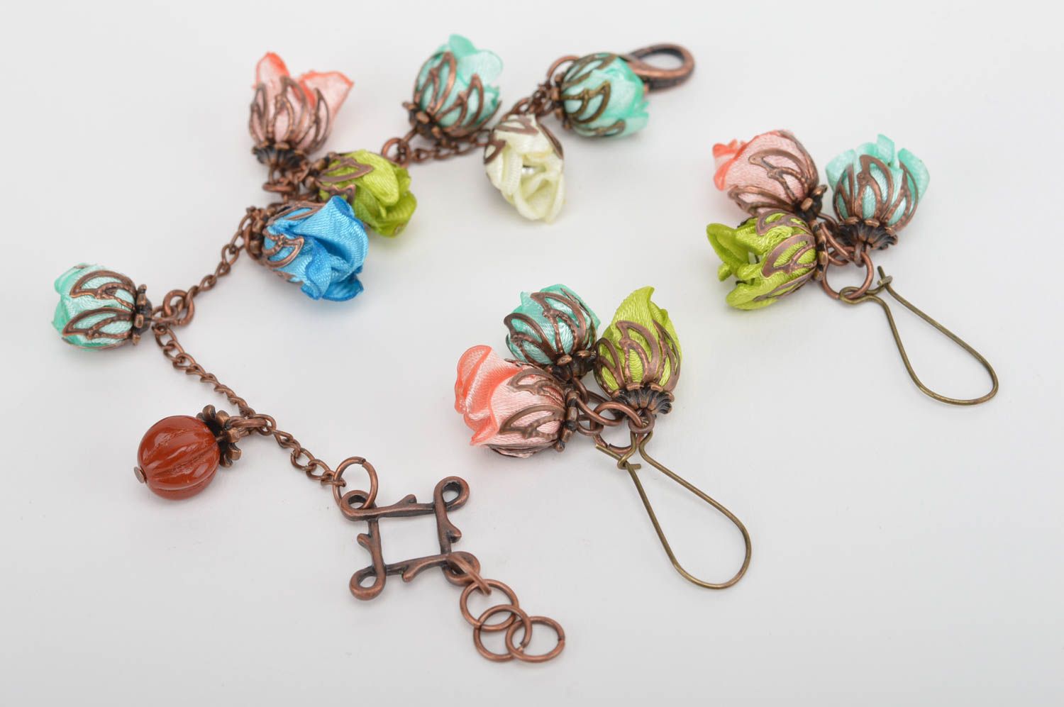 Set of textile jewelry handmade earrings satin bracelet flower jewelry photo 5