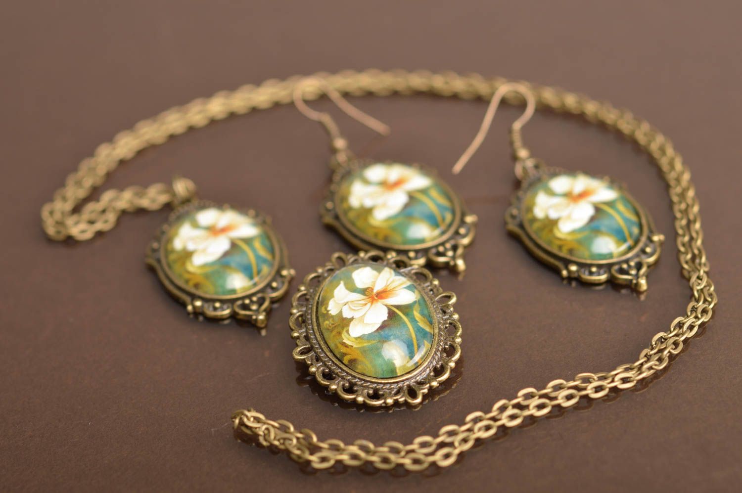 Hancrafted jewelry set vintage metal earrings brooch pendant with print photo 2