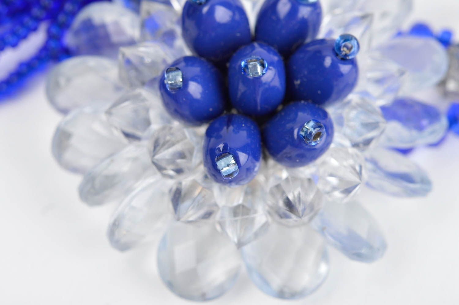 Collier en perles de rocaille Bijou fait main bleu design Accessoire femme photo 5