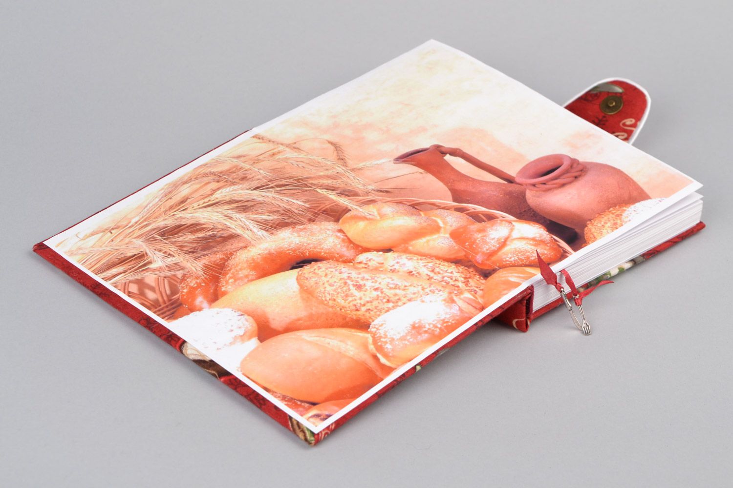 Handgemachter schöner exklusiver Notizblock in Rot mit Umschlag aus Stoff foto 4