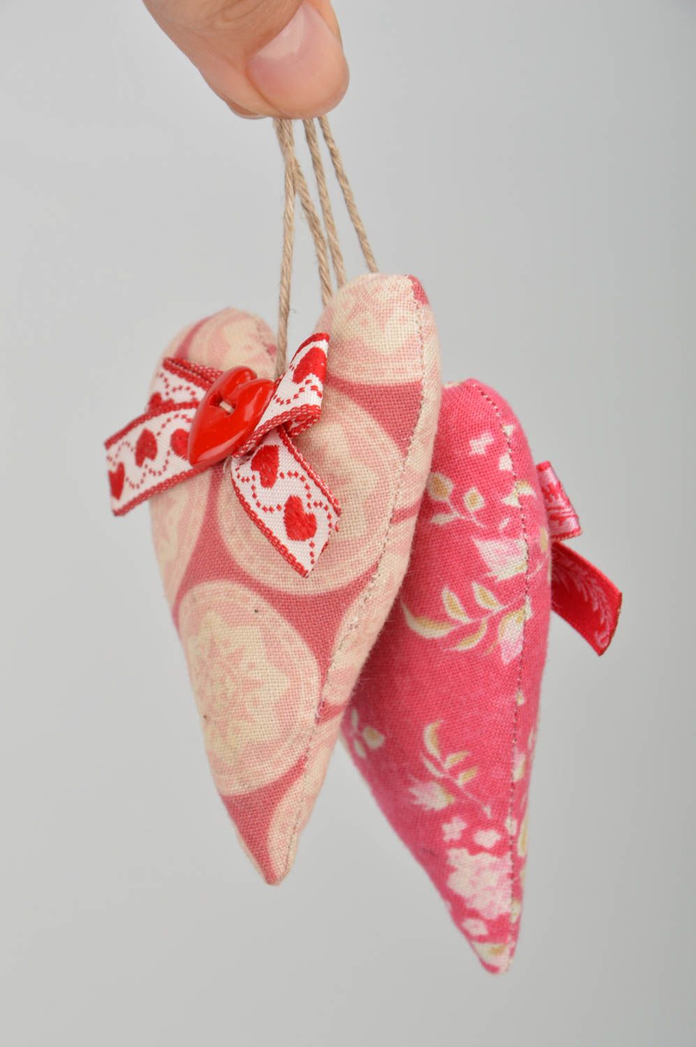 Set of 2 handmade interior wall hangings decorative soft fabric hearts with bows photo 2