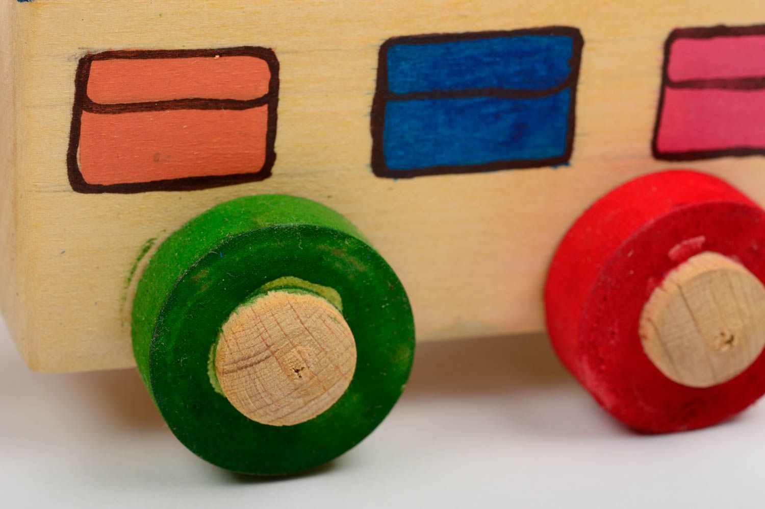 Игрушка ручной работы игрушка из дерева подарок ребенку в виде паровоза фото 4