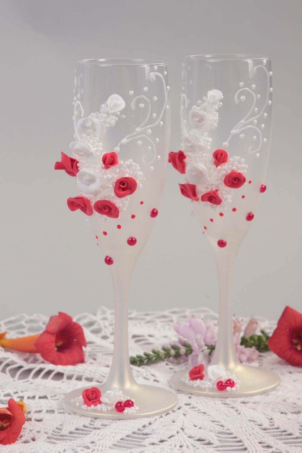 Handmade wedding accessories festive wedding ware white glasses with flowers photo 1