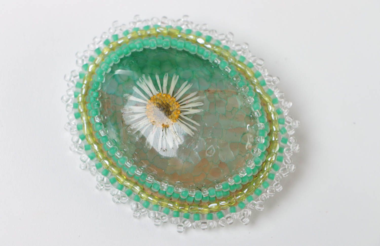 Broche ovale verte avec fleur naturelle agate perles de rocaille faite main photo 2