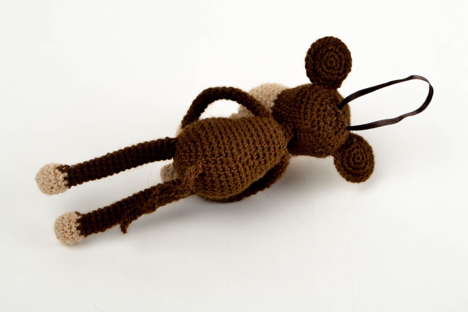 Peluche singe brun fait main Jouet au crochet à suspendre Cadeau pour enfant photo 5