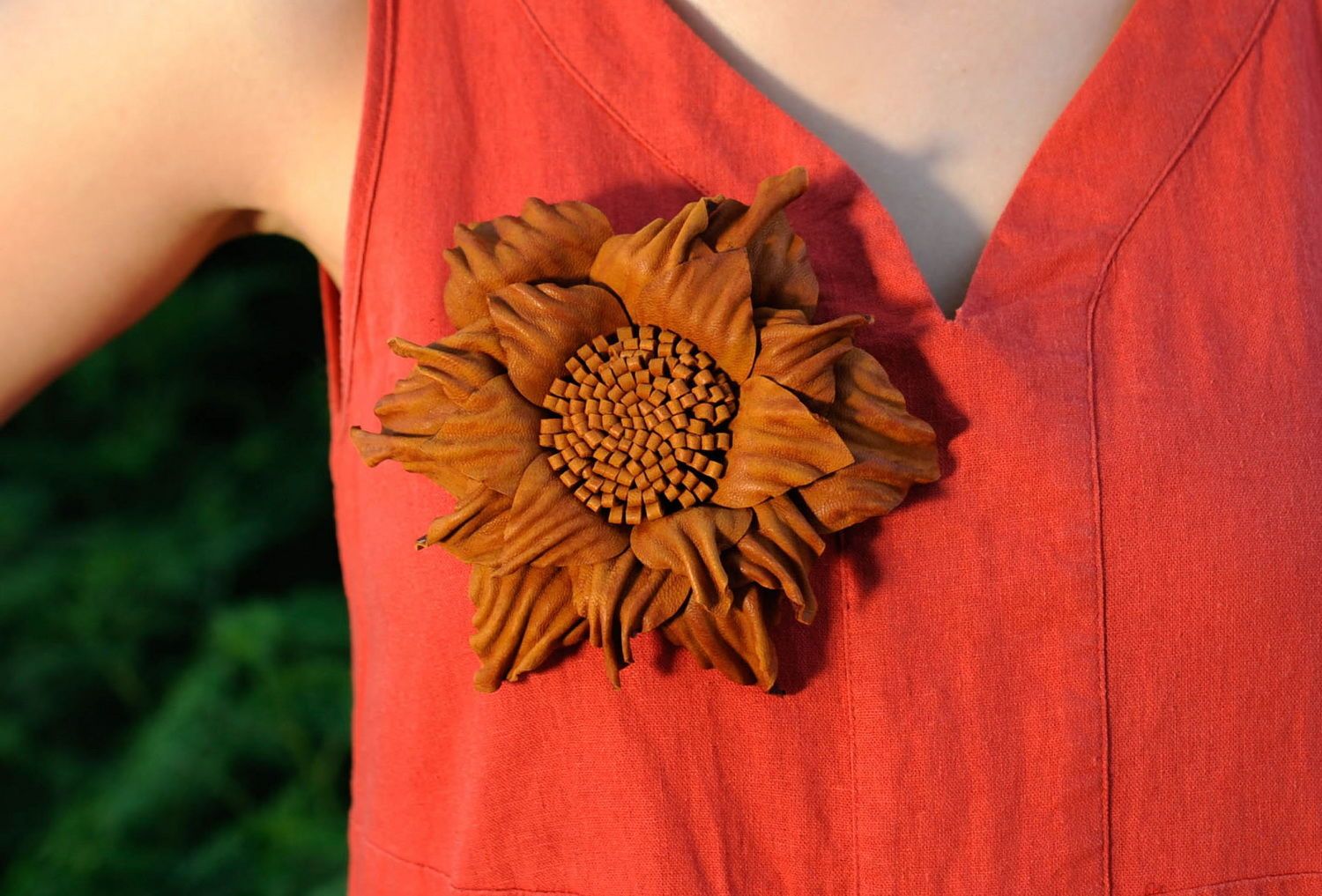Leather brooch in the form of a flower photo 4